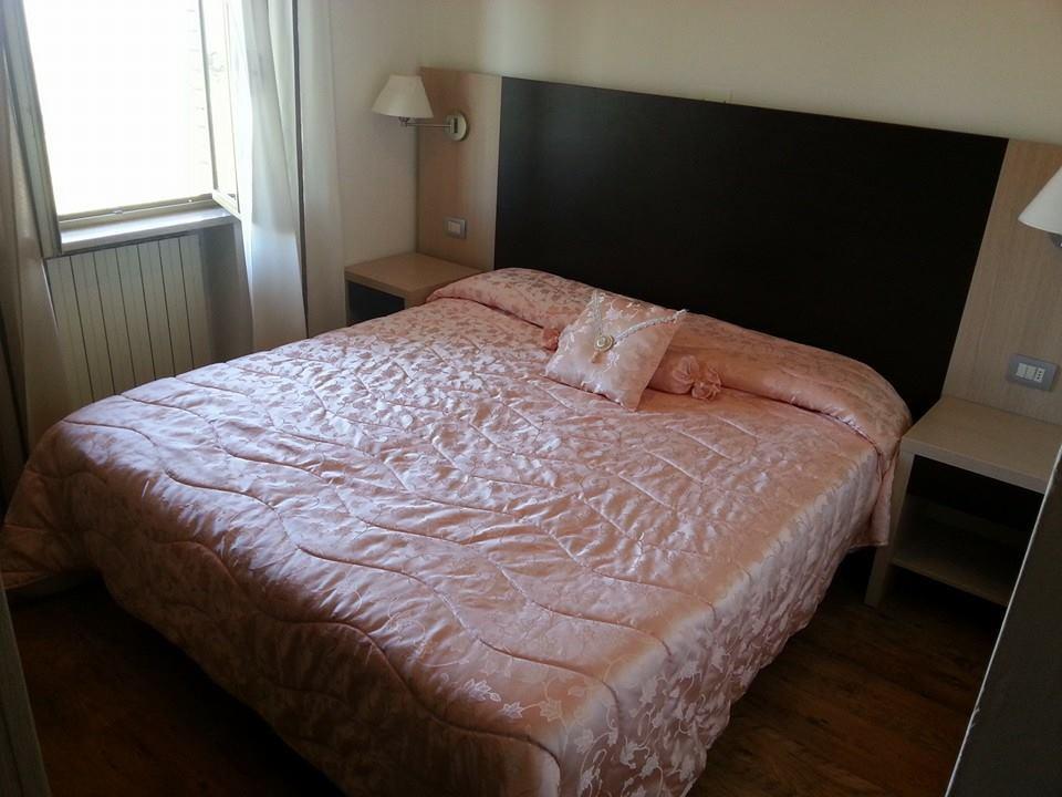Hotel Il Garibaldi San Quirico dʼOrcia Pokój zdjęcie